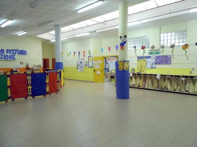 Salone Fronte Scuola Airone