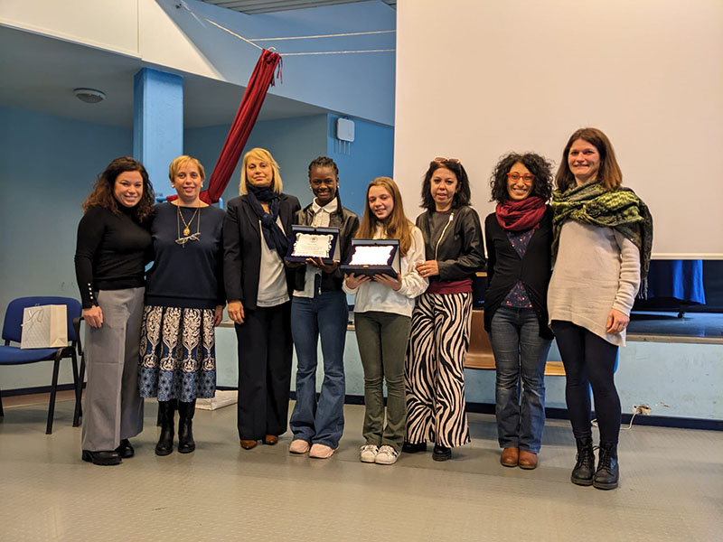 Da sinistra: Alessia Palazzolo, Calogera Risciglione, Romana Guma, Sokona Souare, Anna Assunta Lombardi, Cinzia Debernardi, Nicole Metta, Cristina Tuan